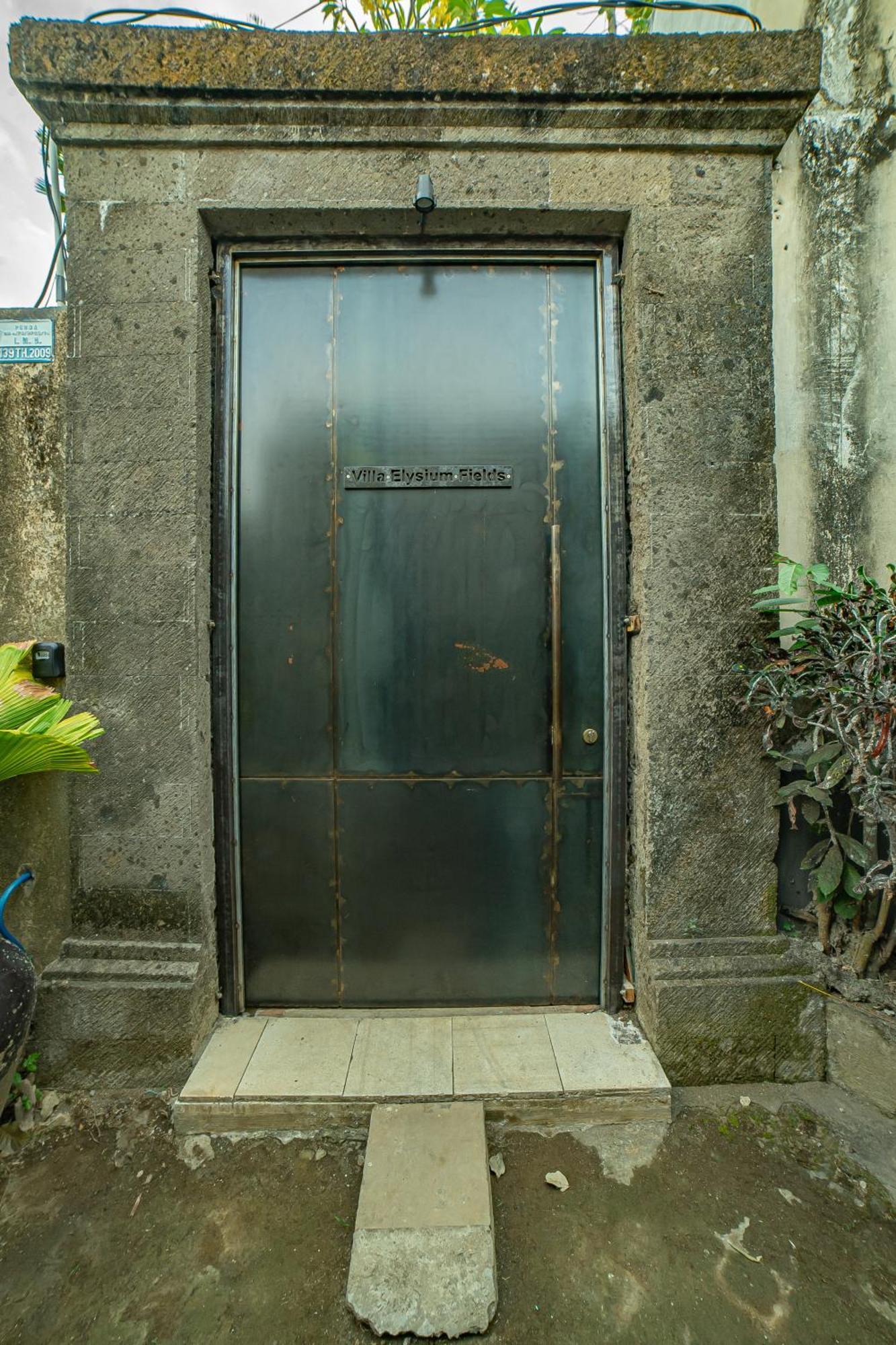 Villa Elysium Fields - Rustic Meets Industrial Chic Design Canggu Kültér fotó